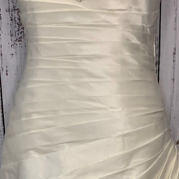 Pronovias Halter Neck Trumpet Ruched dress Size 10 - Picture 4 of 16